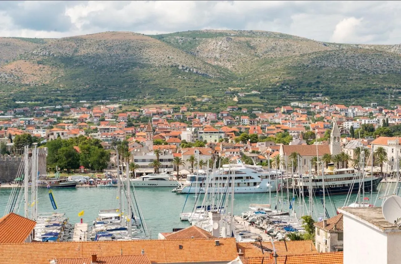 Apartment The Best Old Town View Apartment, 5 Min Walk, Parking Trogir