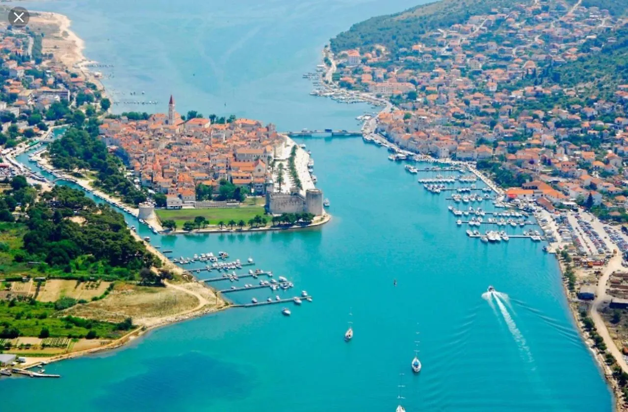 The Best Old Town View Apartment, 5 Min Walk, Parking Trogir 0*,  Croatia